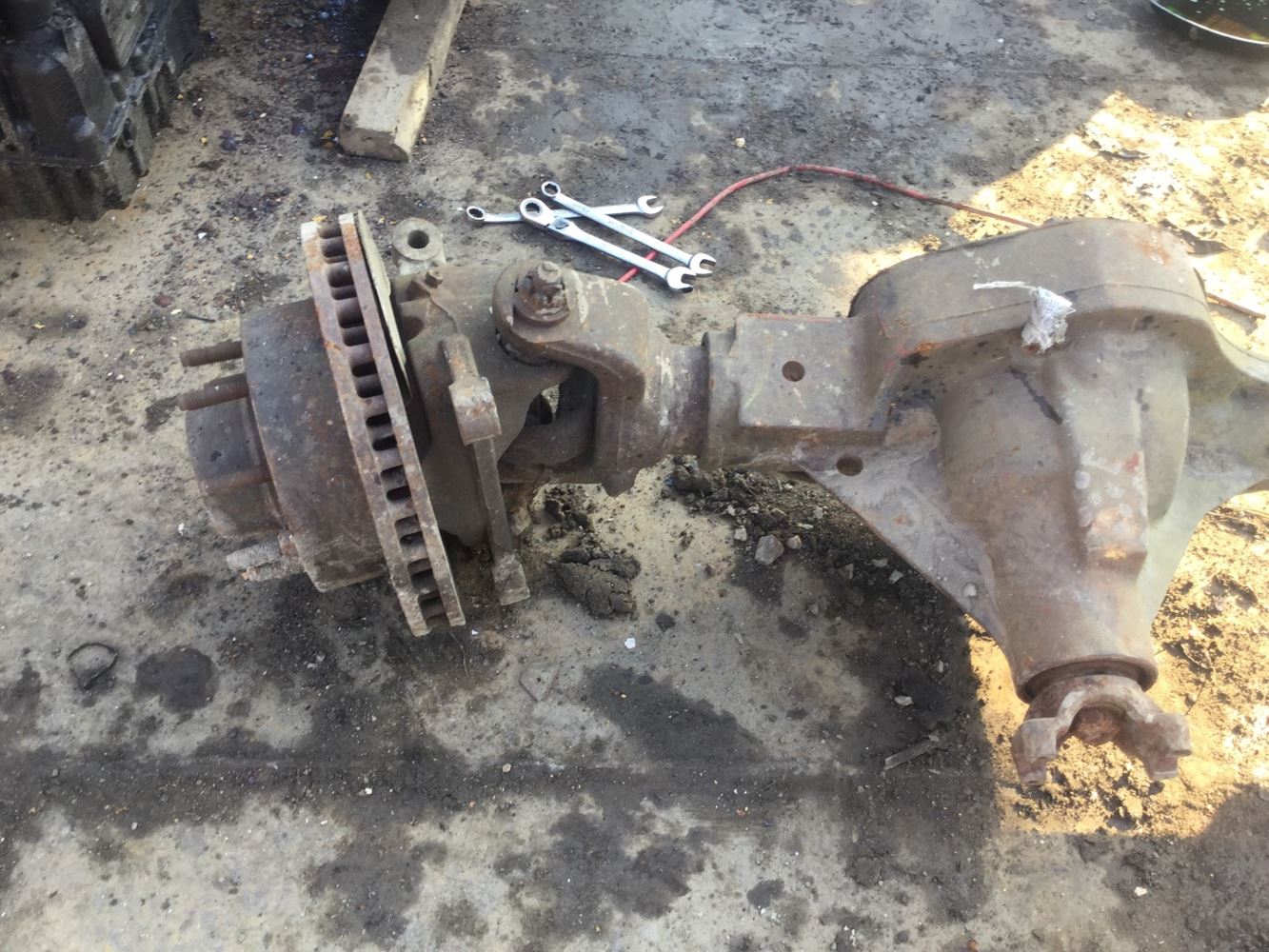 Spicer/Dana Dana 50 (Stock FDA245) Front Drive Steer Axle TPI