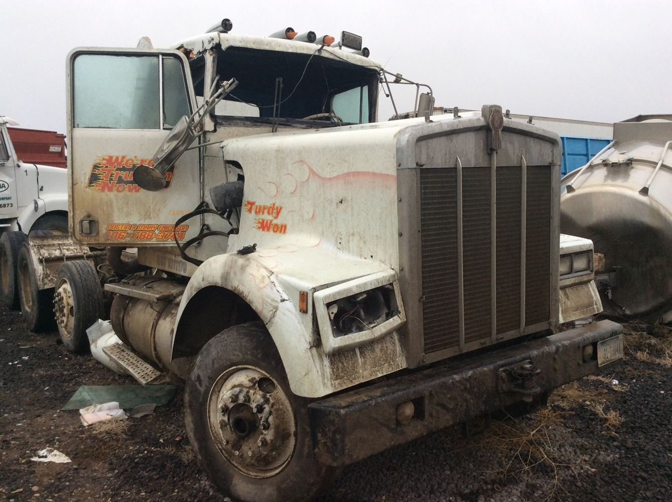 Kenworth  W900B