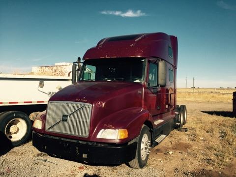 Volvo  VNL64T