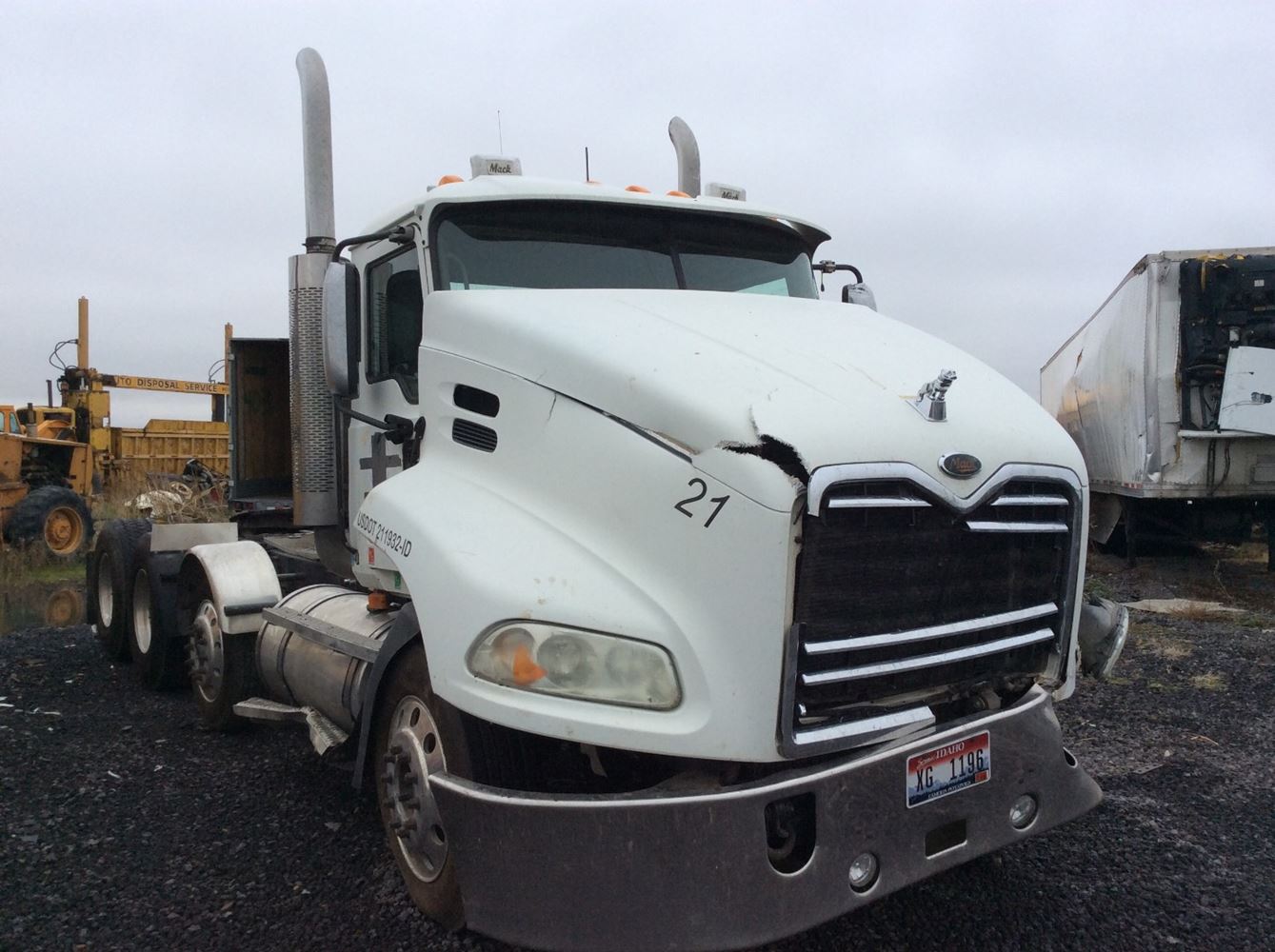 Mack  CX 613