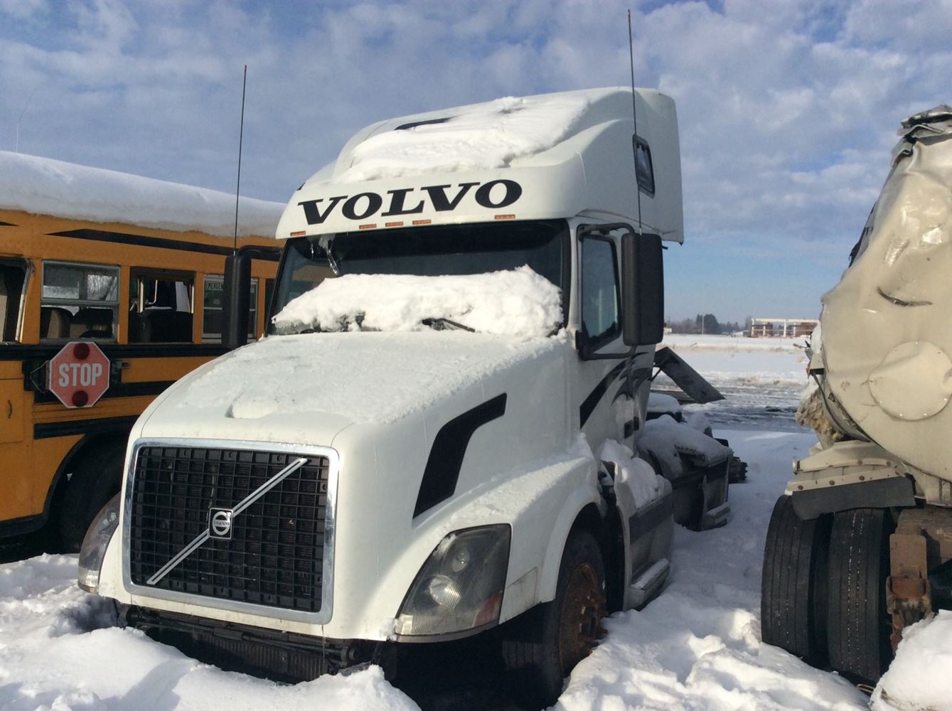 Volvo  VNL