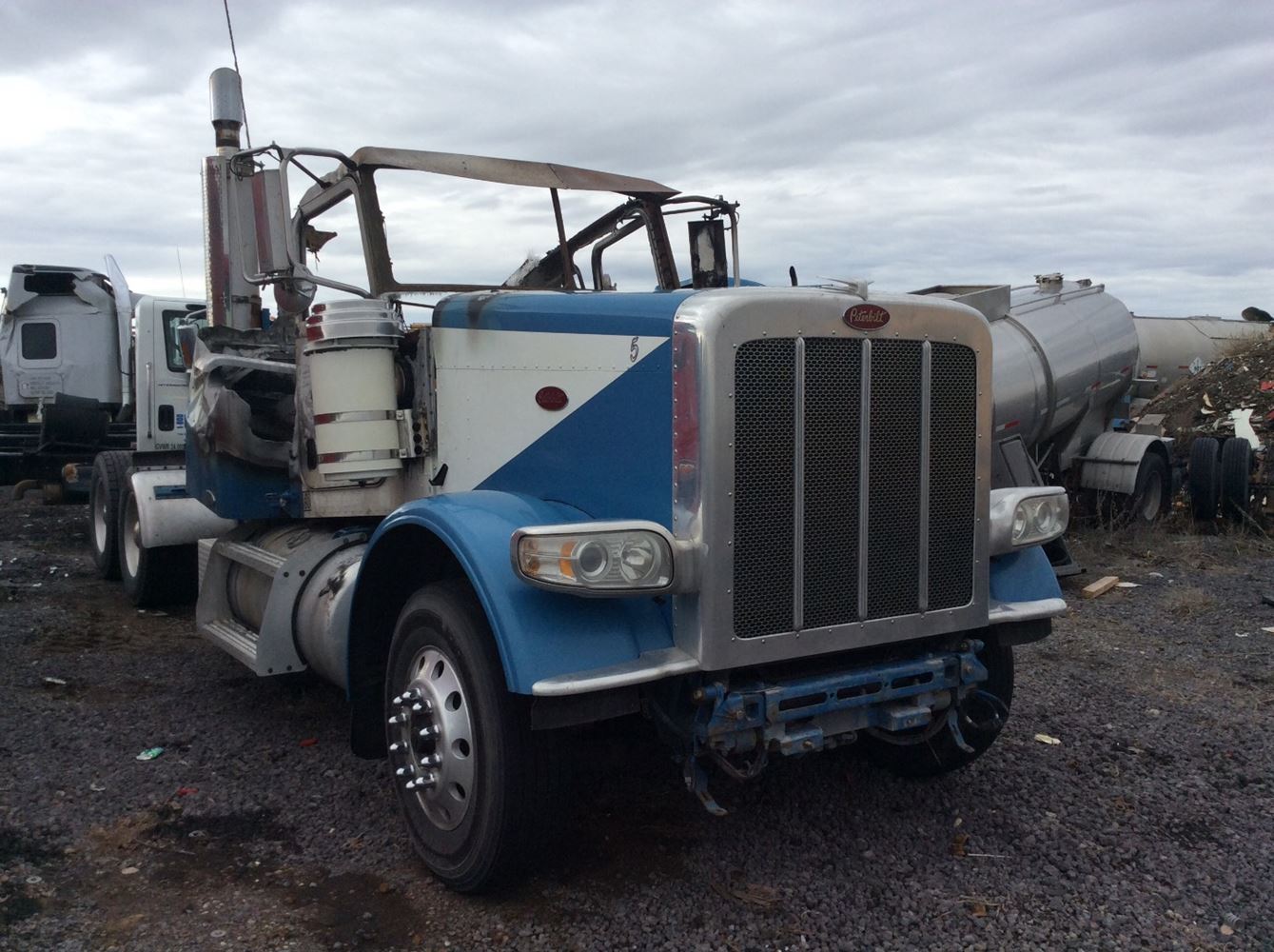 Peterbilt  388