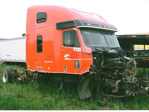 Salvage 1999 Freightliner COLUMBIA - 2726-FRTLR