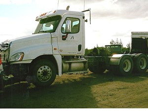 Salvage 2013 Freightliner Cascadia - 2633-FRTLR