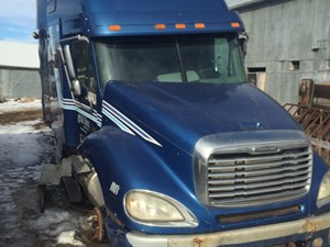 Salvage 2005 Freightliner COLUMBIA 120 - SV-5