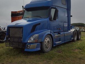 Salvage 2006 Volvo VNL - SV-34