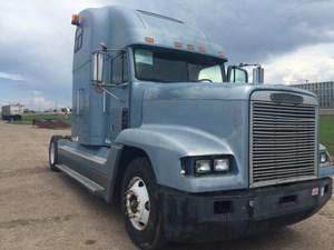 Salvage 1996 Freightliner FLD120 - SV-126