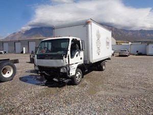 Salvage 2006 Isuzu NPR - 638