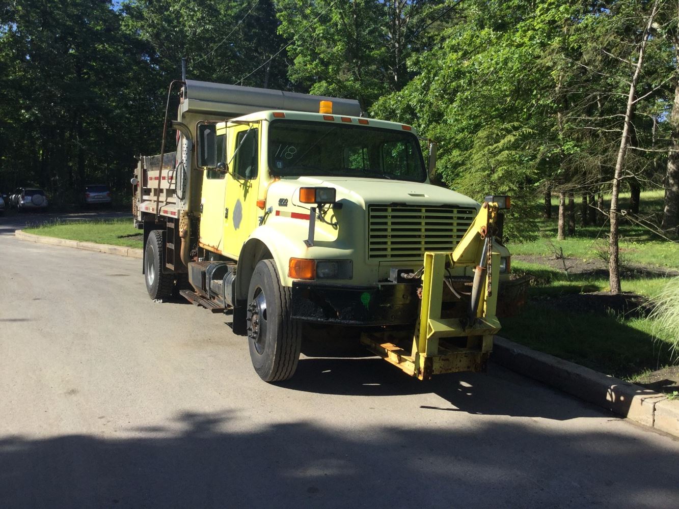 Salvage 1999 International 4900 Truck Delivery For Parts Freehold