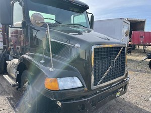 Used 2006 VOLVO VNM Hood (Stock #14618)) Part Image