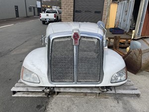Used 2014 KENWORTH T660 Hood (Stock #14646)) Part Image