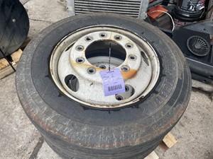 Used 275/70R22.5 Tire (Stock #15284)) Part Image