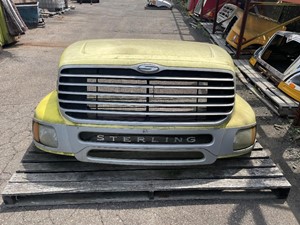 Used 2004 STERLING A9500 SERIES Hood Image