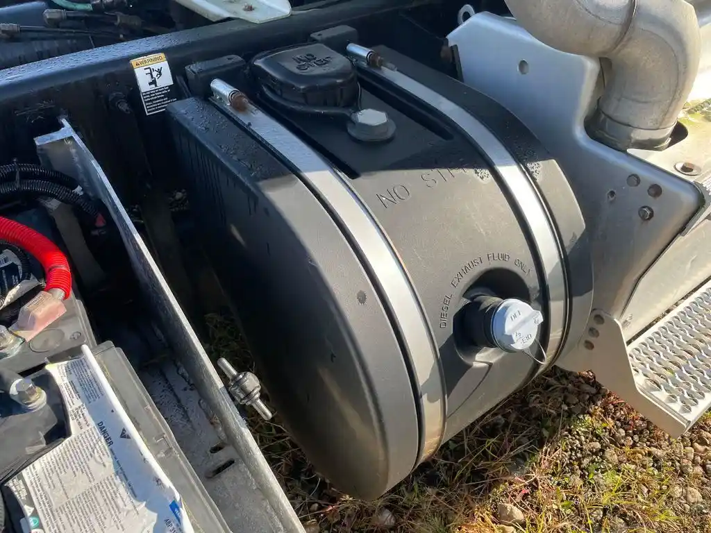 Used 2014 PETERBILT 579 Diesel Particulate Filter (DPF) for sale