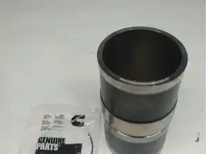 New Cummins ISC Piston & Rod (Stock #155960)) Part Image