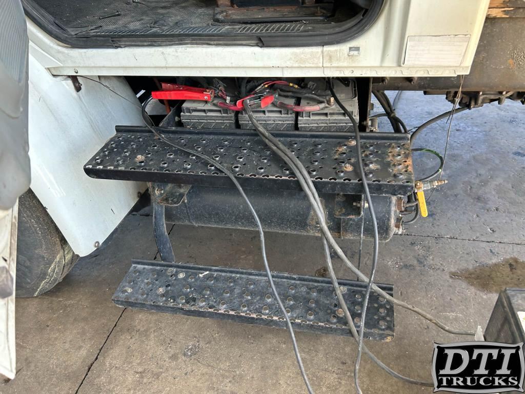 Used 2006 INTERNATIONAL 4300 Battery Box for sale Denver Colorado