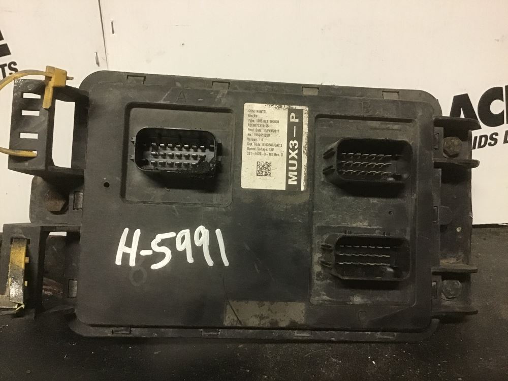 Used 2018 KENWORTH T680 ABS Control Module for sale St. PauldeL'lle