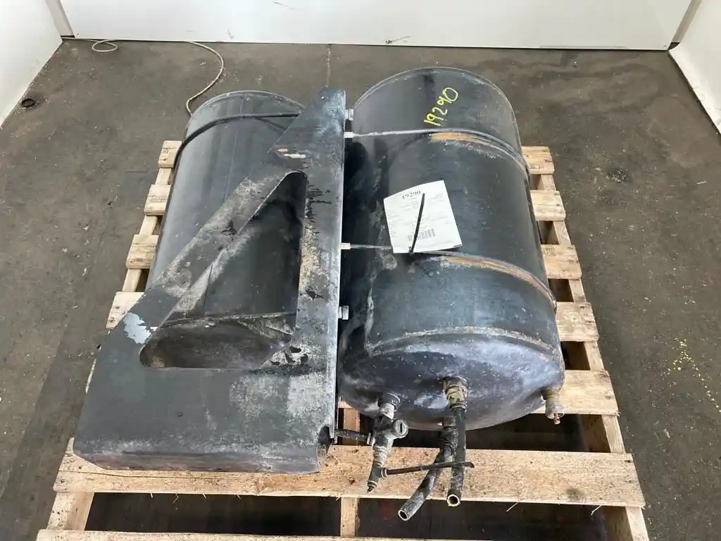 Used 2007 MACK CV713 GRANITE Air Tank for sale Des Moines Iowa United