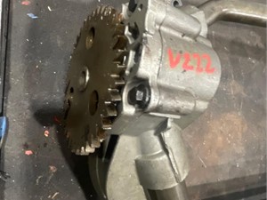 Used 2014 VOLVO Oil Pump (Stock #37049)) Part Image