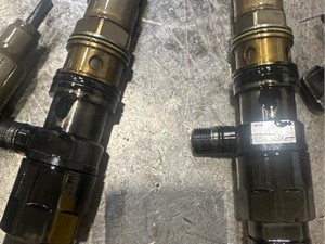 Used 2017 WESTERN STAR TRUCKS Injector (Stock #37332)) Part Image