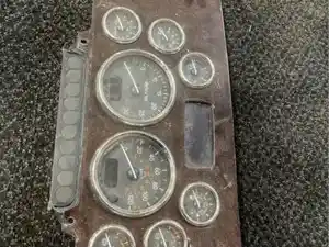 Used 2014 PETERBILT 389 Instrument Cluster (Stock #40538)) Part Image