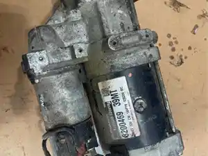 Used 2014 VOLVO Starter (Stock #39094)) Part Image