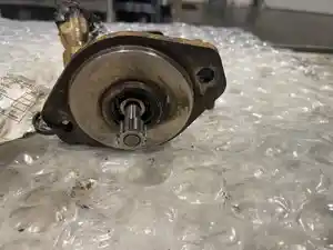 Used CAT Steering Pump (Stock #25942)) Part Image