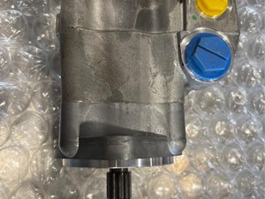 Used TRW Steering Pump Image