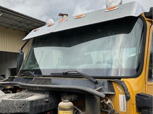 Used 2013 CAT CT660 Sun Visor (Stock #9466)) Part Image