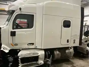 Used 2016 PETERBILT 579 Cab (Stock #8536)) Part Image