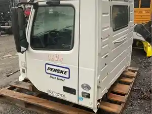 Used 2016 VOLVO VNL Cab (Stock #8796)) Part Image