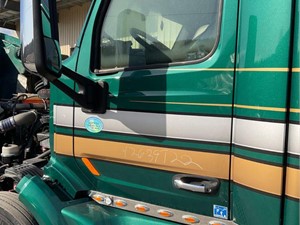 Used 2018 PETERBILT 579 Door (Stock #8935)) Part Image