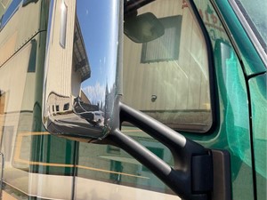 Used 2018 PETERBILT 579 Mirror Image