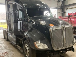 Used 2020 KENWORTH T680 Cab (Stock #9093)) Part Image