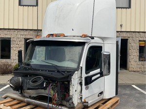 Used 2020 PETERBILT 579 Cab Image