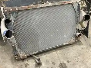 Used 2000 INTERNATIONAL 9900 Cooling Assembly (Stock #10149)) Part Image
