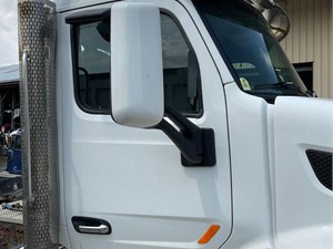 Used 2015 PETERBILT 579 Cab Image