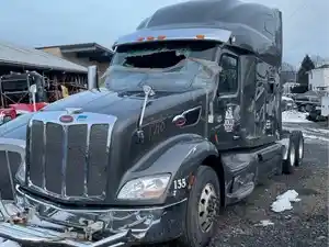 Used 2022 PETERBILT 579 Cab (Stock #10055)) Part Image