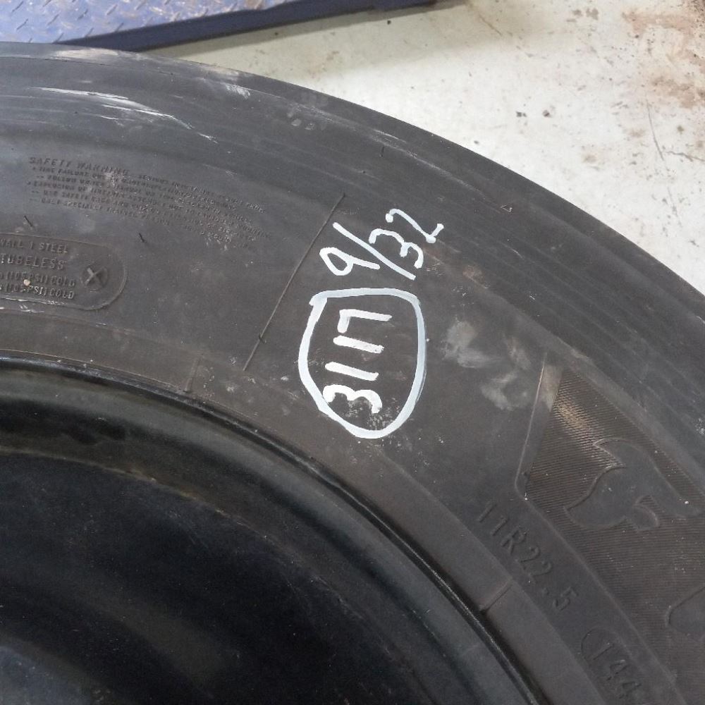 Used HUB PILOT 11R22.5 Tire for sale Big lake Minnesota United States