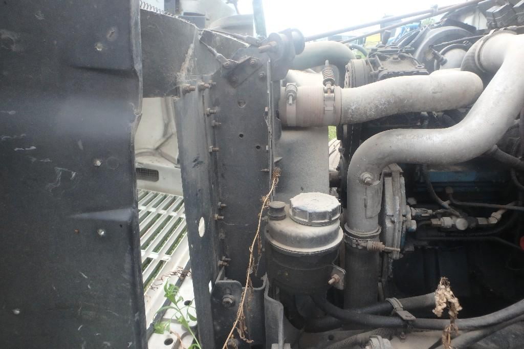 Used 1998 INTERNATIONAL 4700 Radiator for sale Des Moines Iowa United