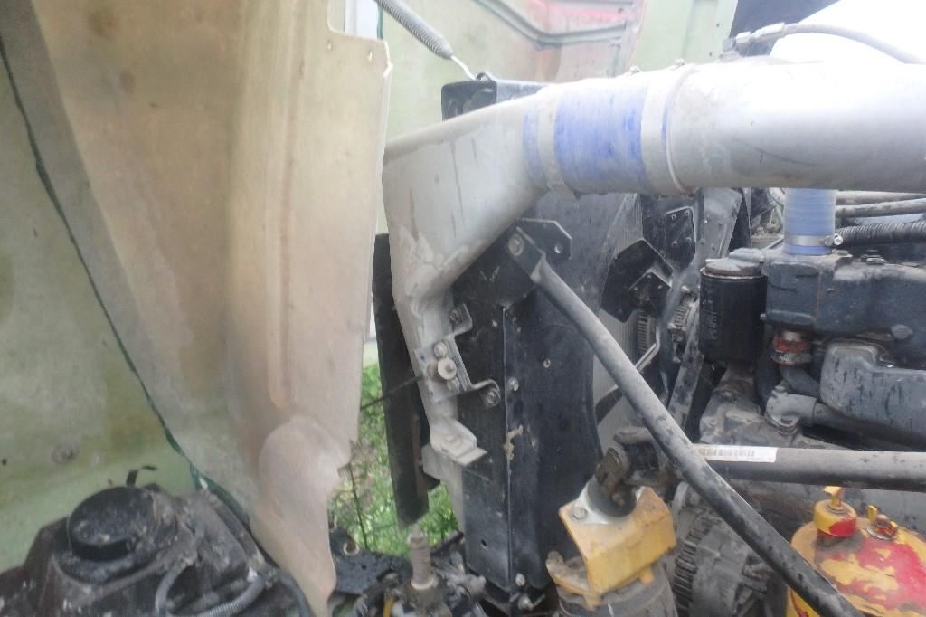 Used 1999 MACK RD688S Radiator for sale Des Moines Iowa United States