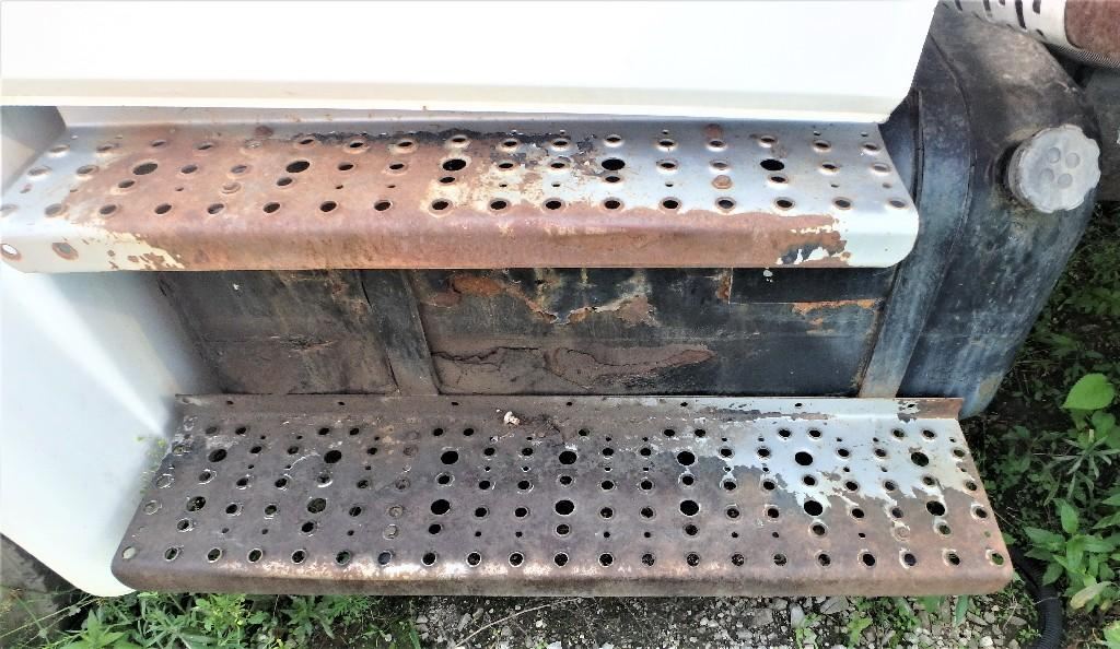 Used 2002 FREIGHTLINER FL70 Fuel Tank for sale Des Moines Iowa United