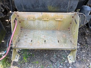 Used 2005 INTERNATIONAL 5500i Battery Box Image
