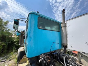 Used 2005 INTERNATIONAL 5500i Cab (Stock #6886)) Part Image
