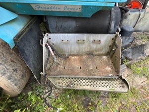 Used 2005 INTERNATIONAL 5600I Battery Box (Stock #6929)) Part Image