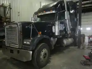 Used 2002 FREIGHTLINER FLD132CLASSIC Radiator (Stock #8203)) Part Image