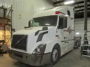 Used 2011 VOLVO VNL Cab Image