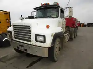 Used 1994 MACK RD688S A/C Condenser (Stock #93758)) Part Image