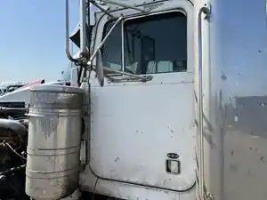 Used 2003 PETERBILT 379 Door (Stock #89916)) Part Image