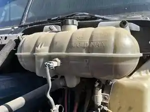 Used 2005 FREIGHTLINER ST120 Radiator Overflow Bottle (Stock #91424)) Part Image